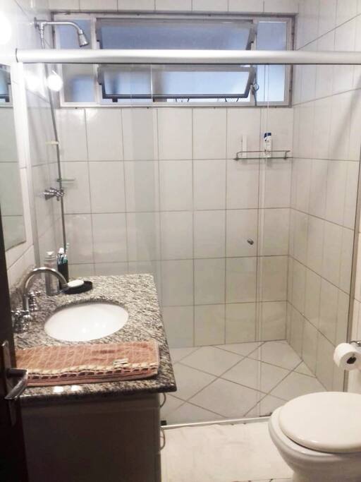 banheiro compartilhado