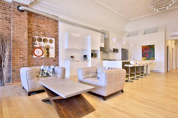 Luxurious Penthouse✭Old Port✭Majestic roof terrace gallery image 2