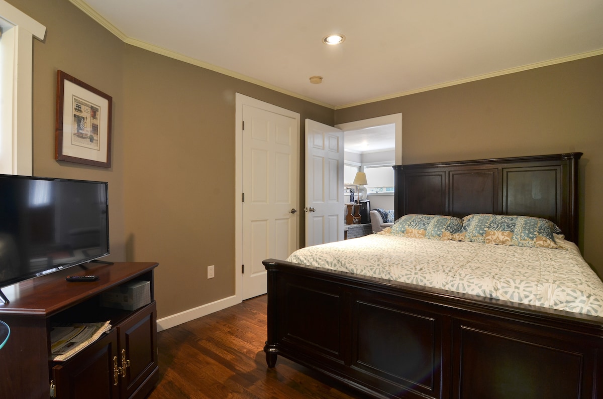 Chambre N°3 porte donnant sur le salon