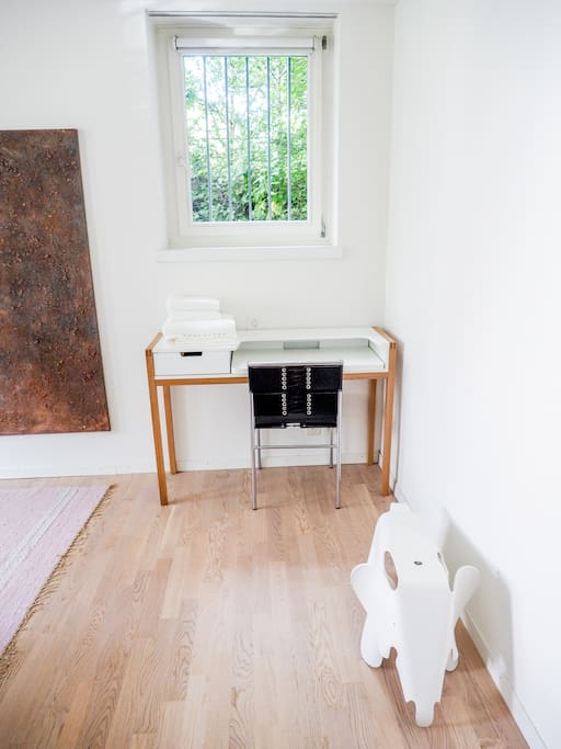 Bedroom working desk