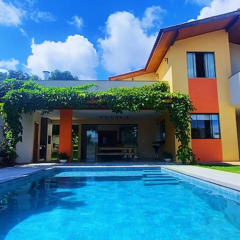 Lovely place with heated pool and barbecue