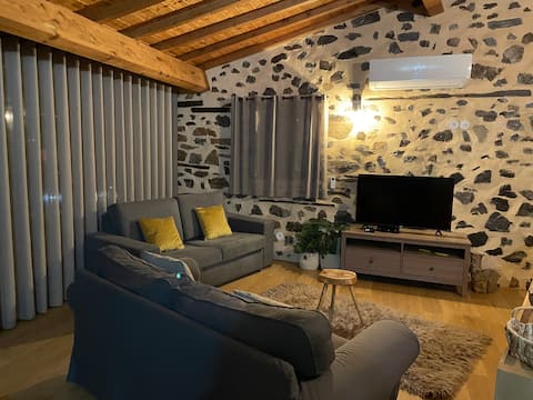 CASAdaPEDRA
Heated pool and unique views