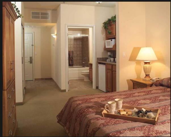 Premium Vegas Resort 2 BR, Balcony, Pool, Fitness gallery image 5