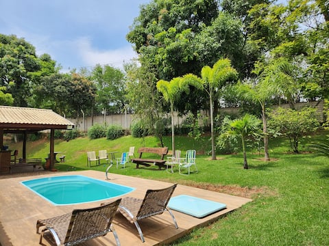 Spacious farmhouse with 4 bedrooms, swimming pool, barbecue area