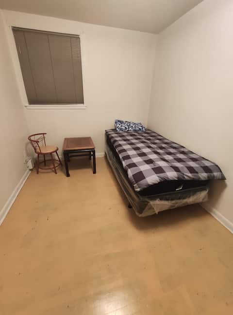 Great location and Competitive price, Quite area!