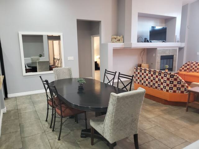 EDC Mini Castle *Newly Renovated * CLOSE TO VENUE gallery image 3