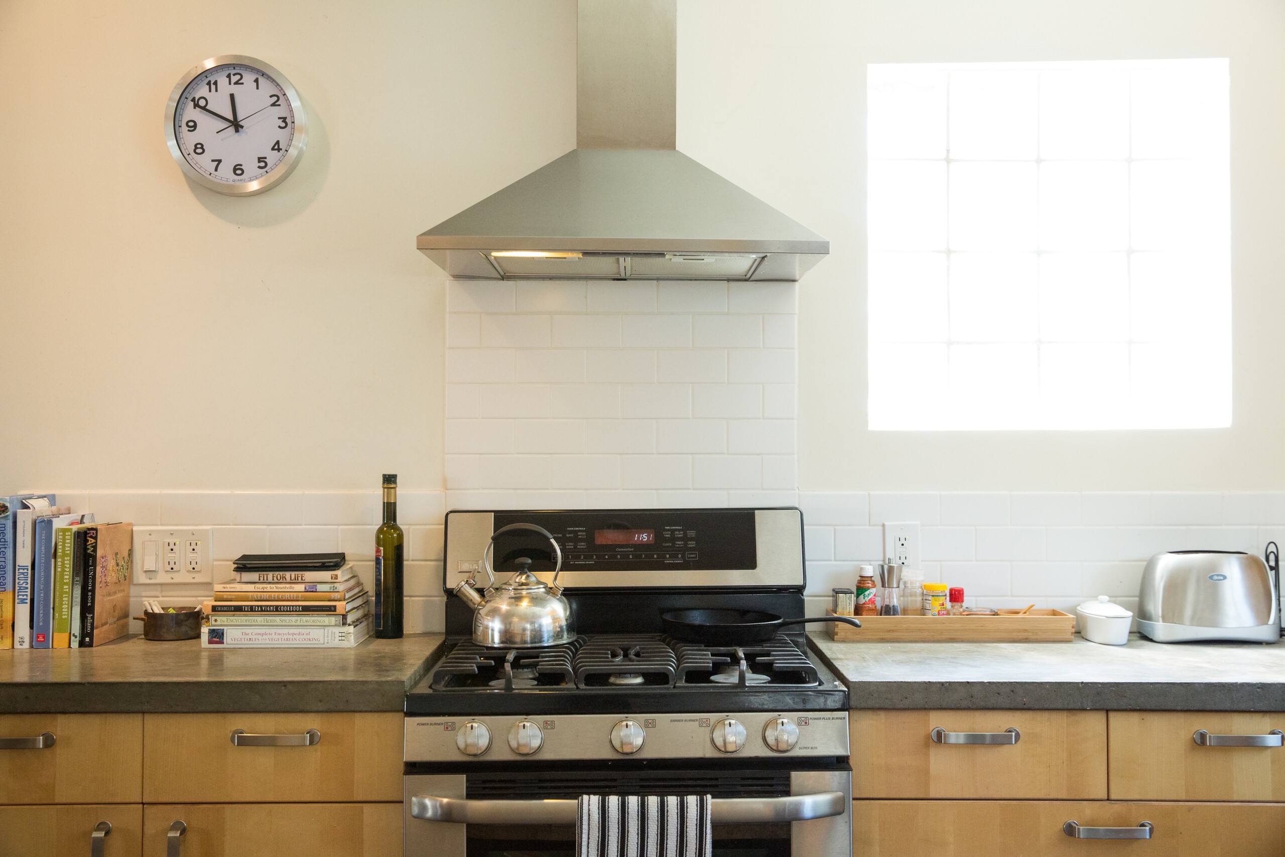 Home in San Francisco · ★4.99 · 3 bedrooms · 3 beds · 3 baths - Image 4
