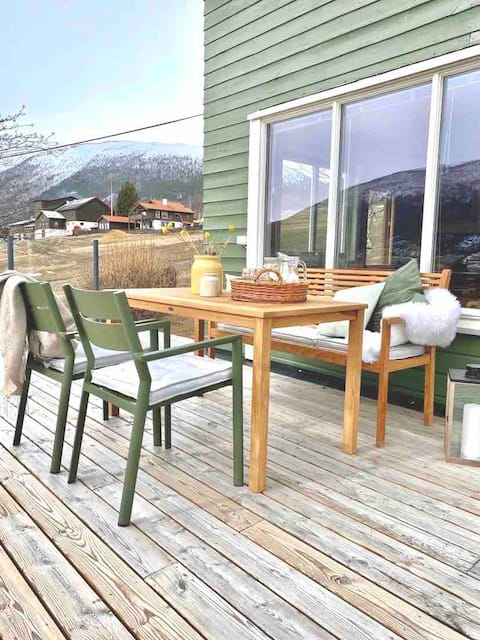 Large and authentic house in Skjåk