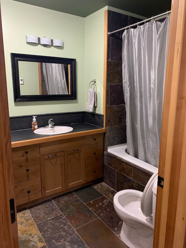 10 Best LongTerm Rentals In Golden, Canada Updated 2024 Trip101