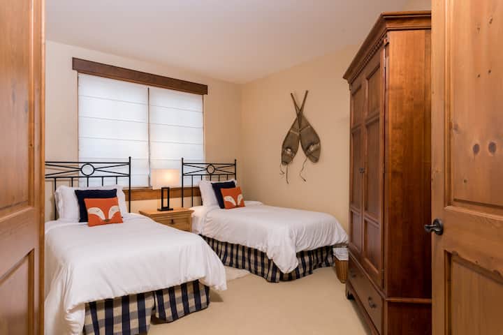 Kamer #3 met twee eenpersoonsbedden 