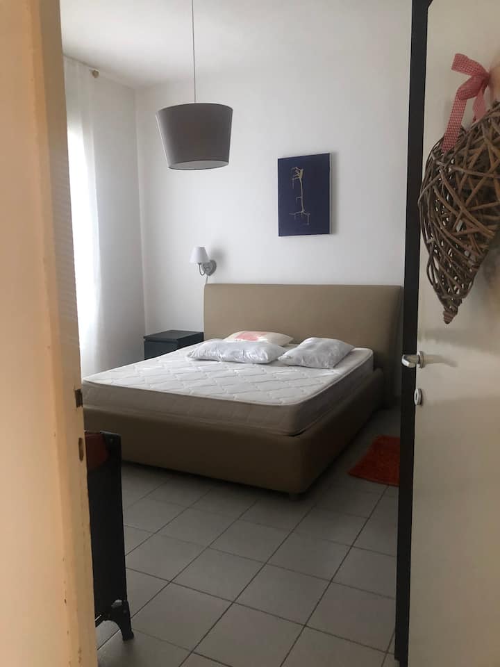 საძინებელი 1