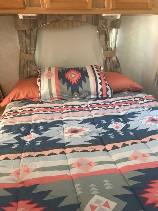 Bedroom Queen bed for two