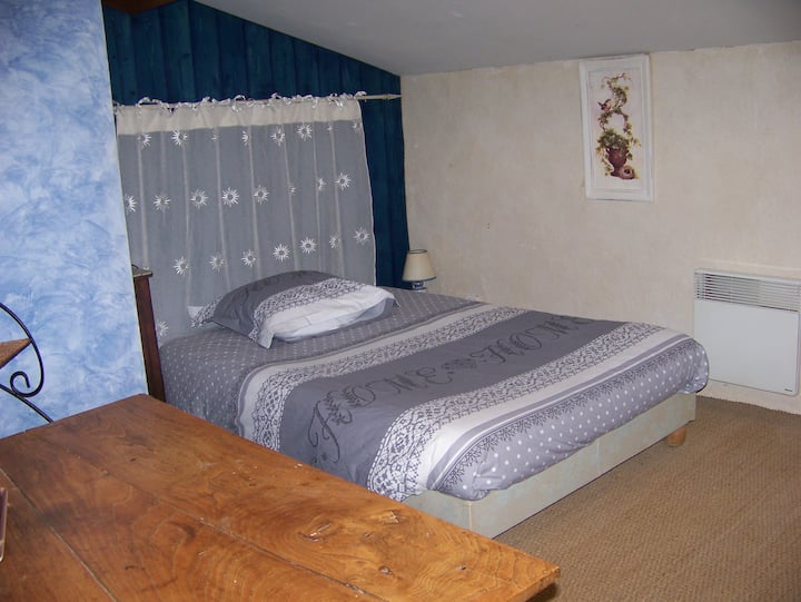 Საძინებელი 2 საწოლი (120)