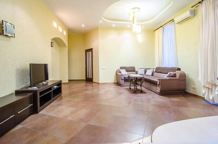 Apartment In City Center - Ukraina
