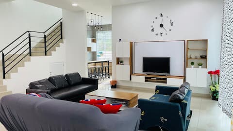SZY Homestay Spacious Semi-D with large back yard