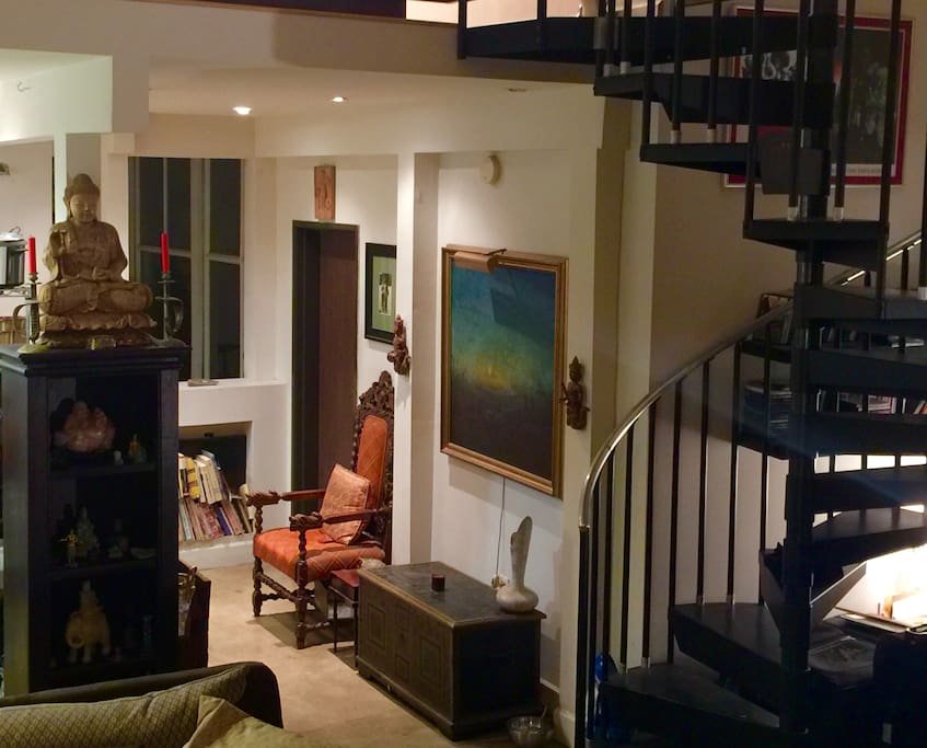View of hallway between the living room and dining room