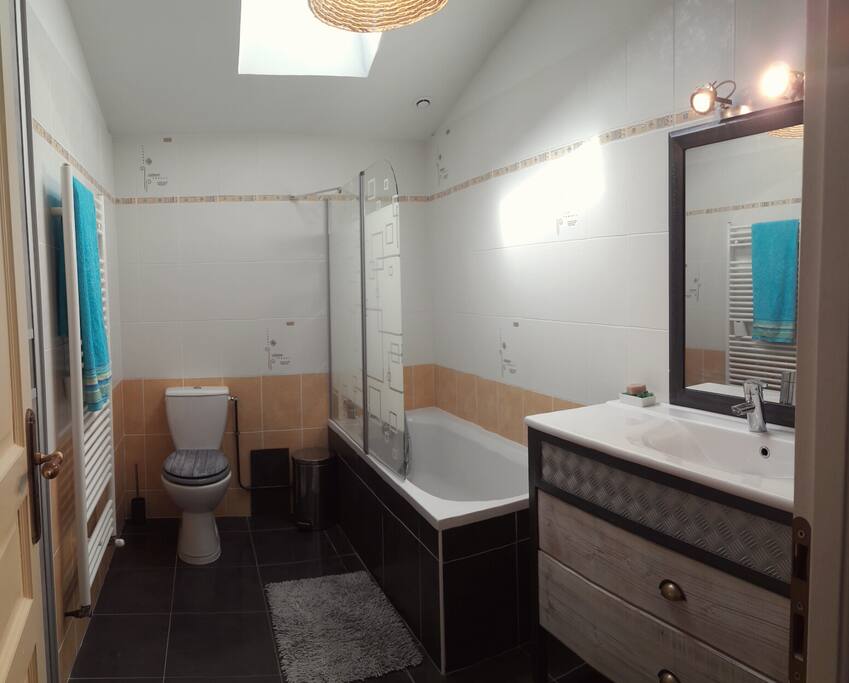 Salle de bain à votre disposition