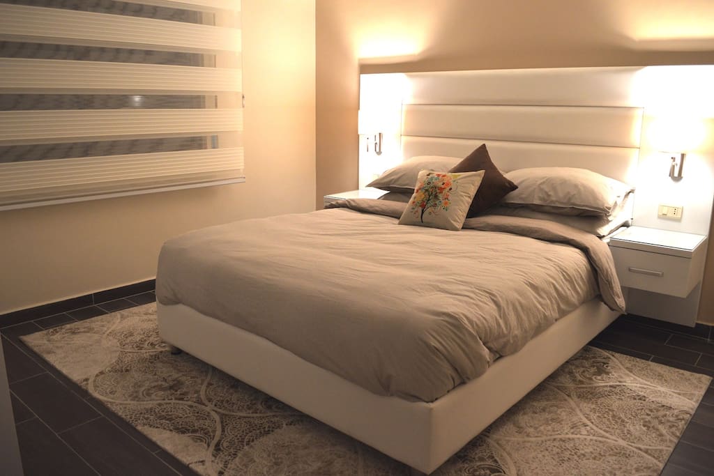 Master Bedroom - Night View