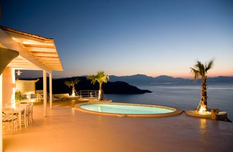 Cycladic Style Villa Overlooking gulf of Mirabello