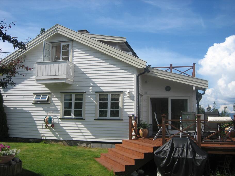 Soverom med takterrasse og soverom med altan