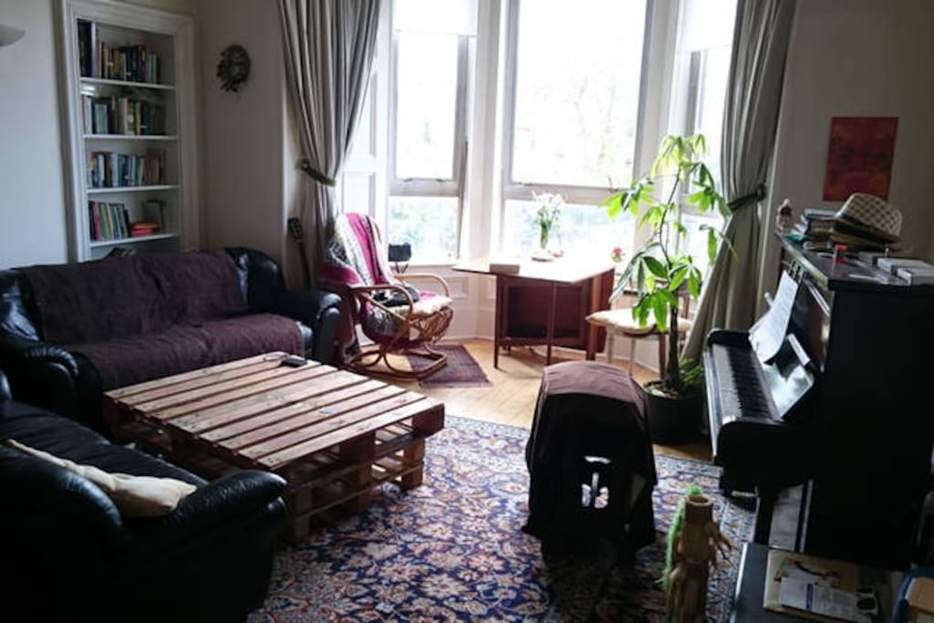 room torelax and interact