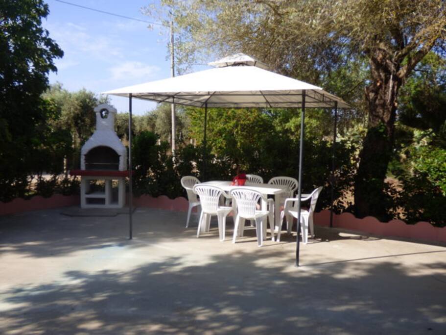 gazebo e barbecue