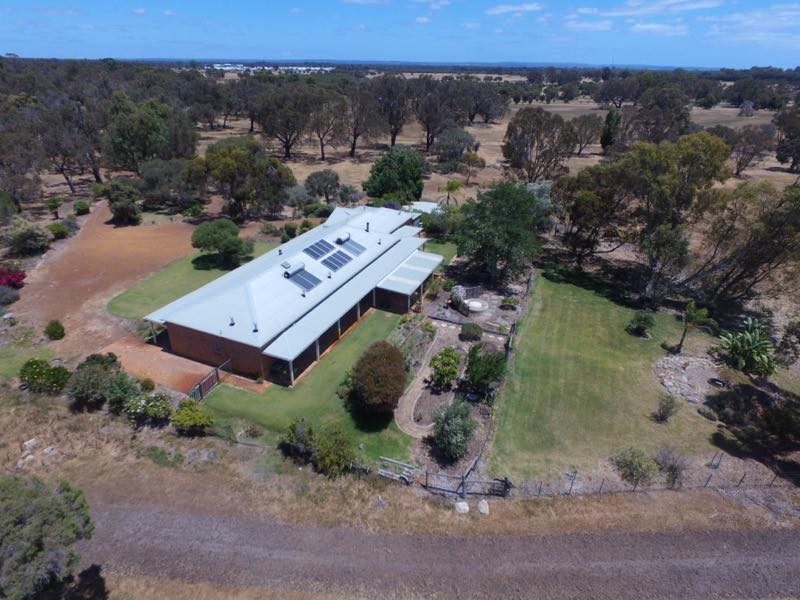 Popular Airbnb listing: Scenic private property. Bushlands and Kangaroos in City Of Busselton