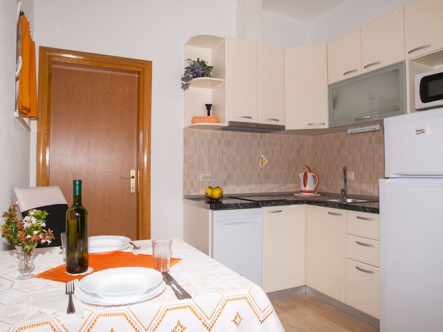 Apartmen A3, kitchen and dinning room