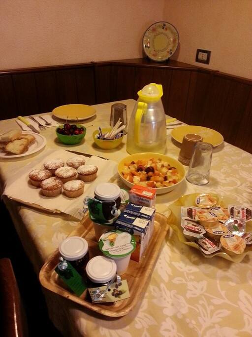 Colazione dolce e salato e senza glutine.