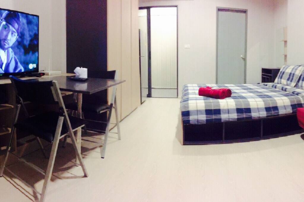 WiFi Comfortable bed room & Tidy living room with sofabed for 3pax / 无线网路舒适的床 整洁的客厅及沙发床