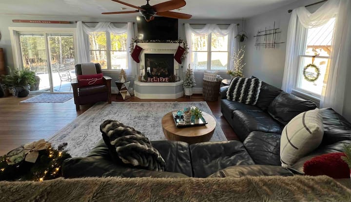 Hartson Mountain House •Near Stowe Mountain Resort - Stowe, VT