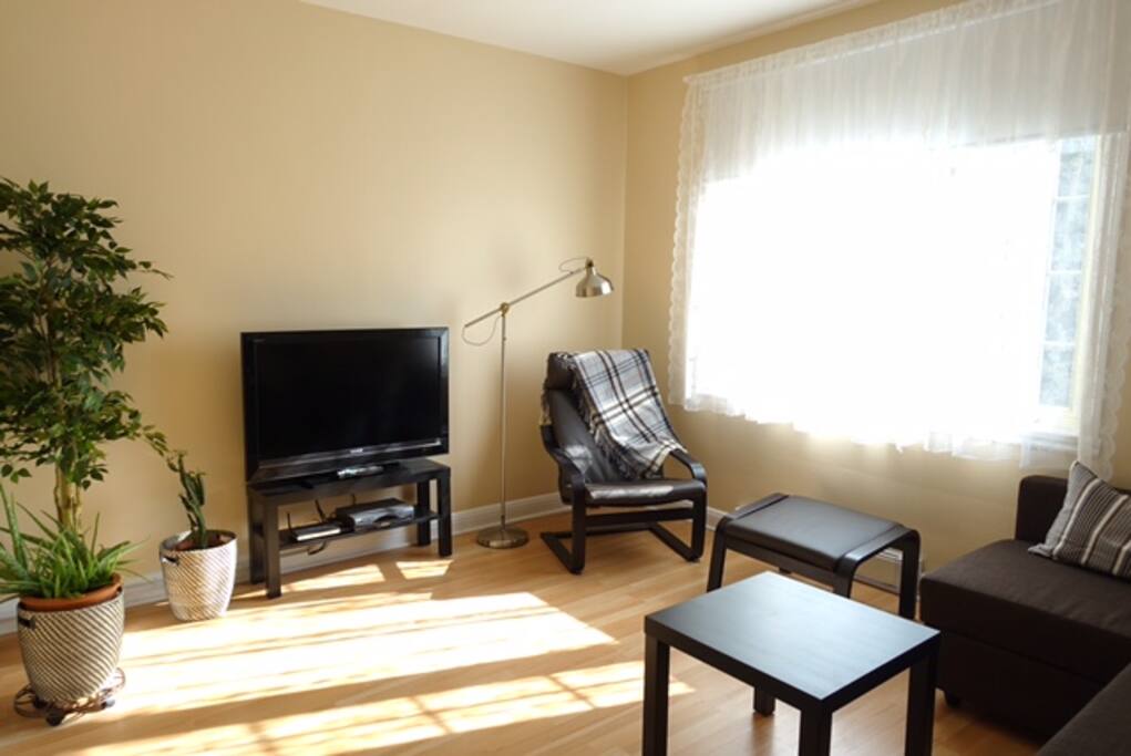 Quoi de mieux que de relaxer dans un bonne chaise au soleil