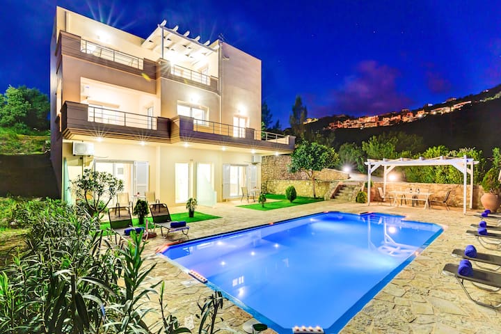 Oceana Villa with Private Pool