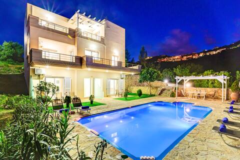Oceana Villa with Private Pool