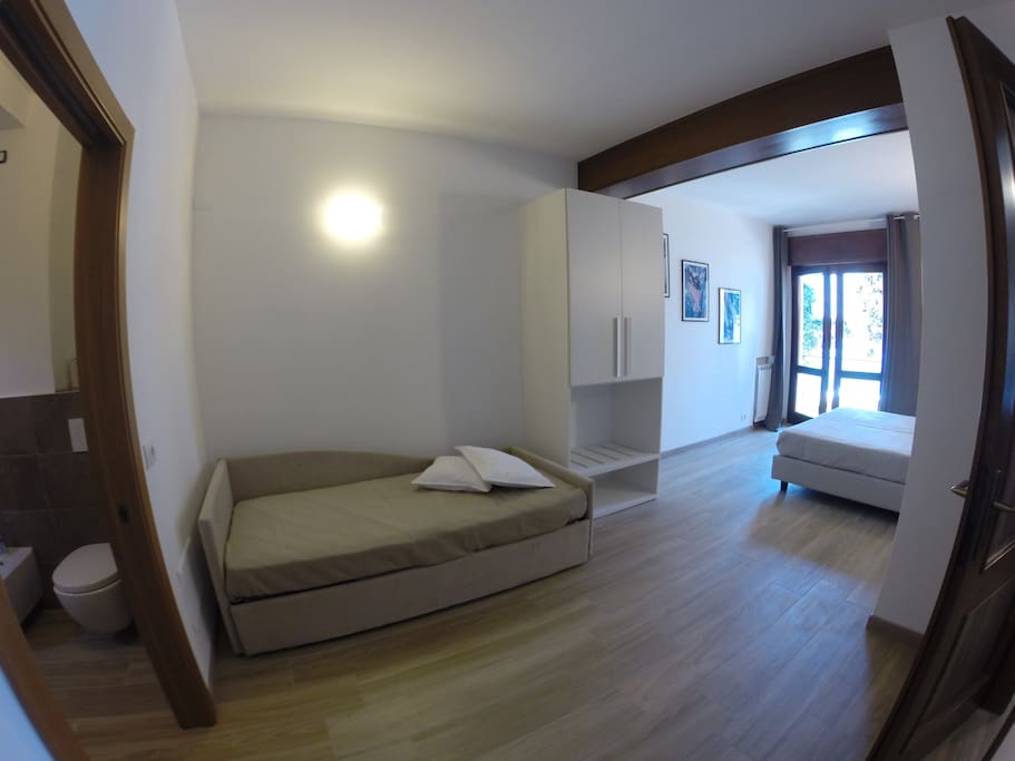 Letto singolo (con letto estraibile) della camera