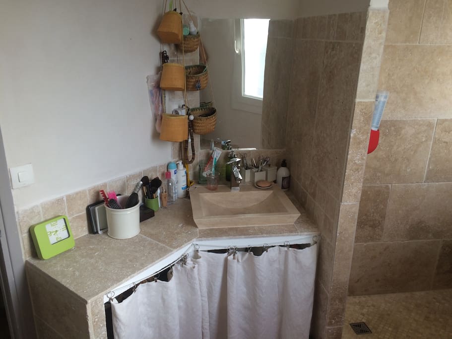 La salle de bain à partager