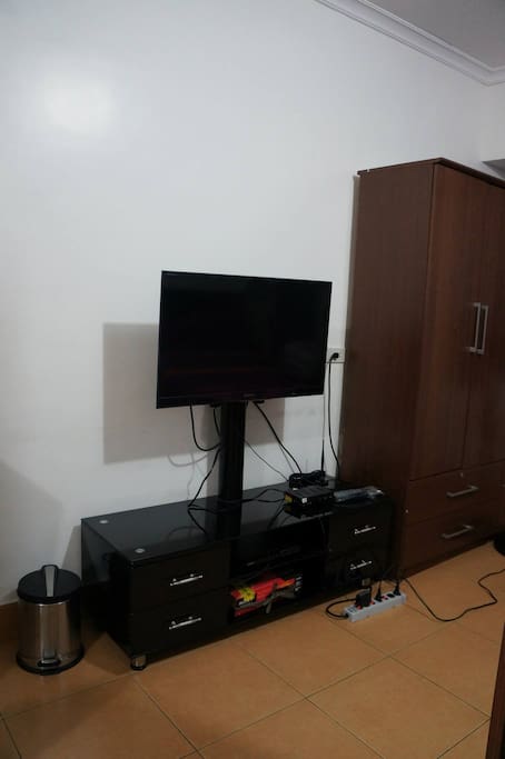 Flat TV with TV plus cable