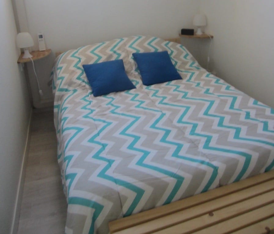 легло в спалнята 140 см