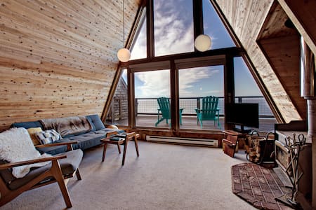 Oceanside A-Frame (Unit A)