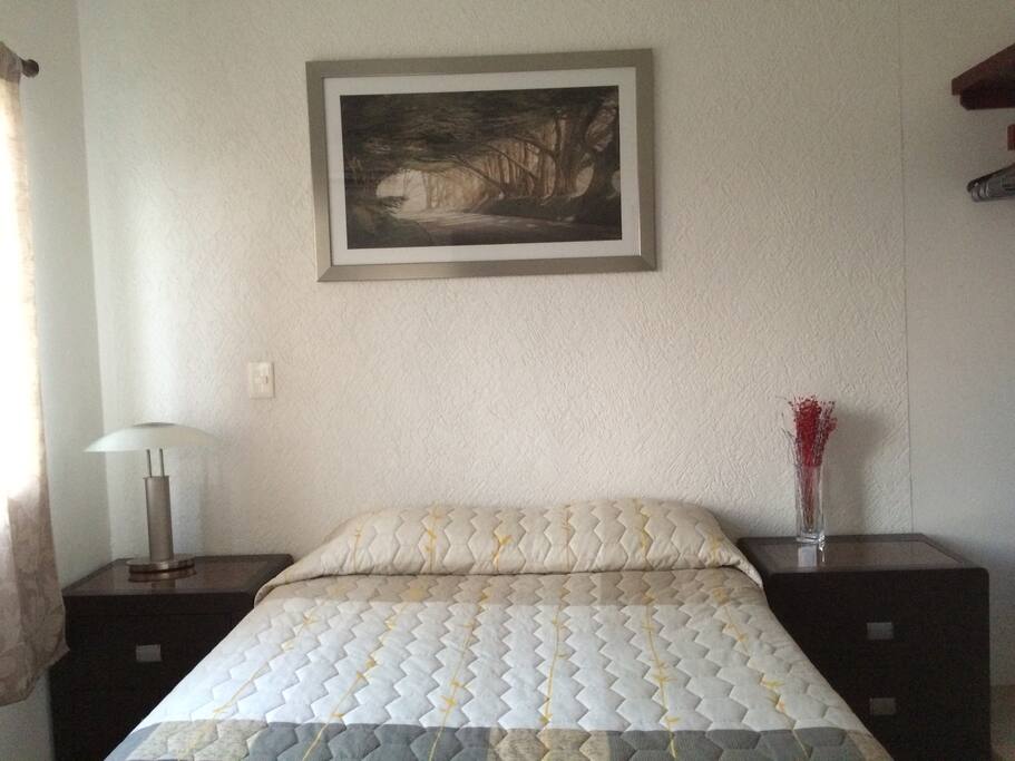 Dos de las habitaciones cuentan con cama matrimonial