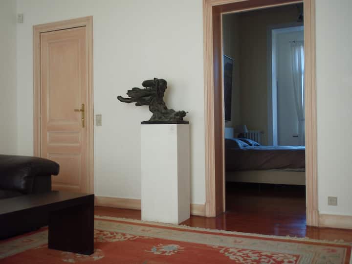 Mineta Art House Heritage Lodging. - Brussels