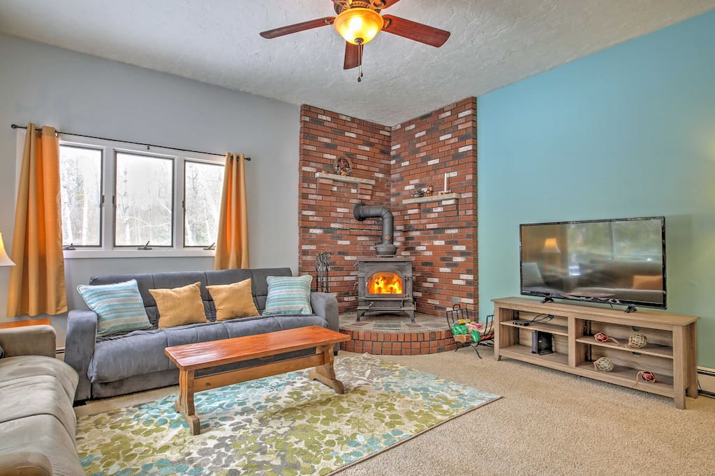 Gather around the TV and fireplace while spending quality time with your family or friends.