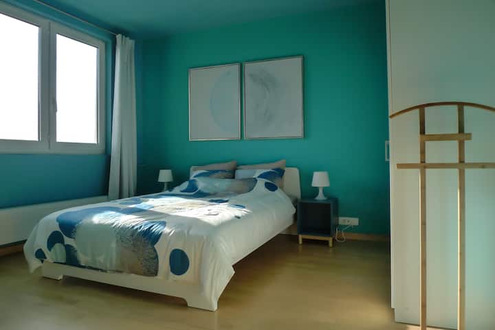 Turquoise bedroom