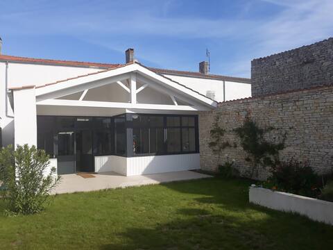 La Brée holiday home for 11 people
