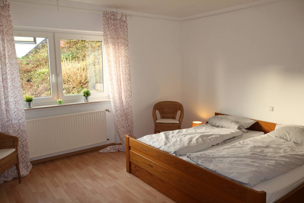 Zimmer 1 mit Doppelbett