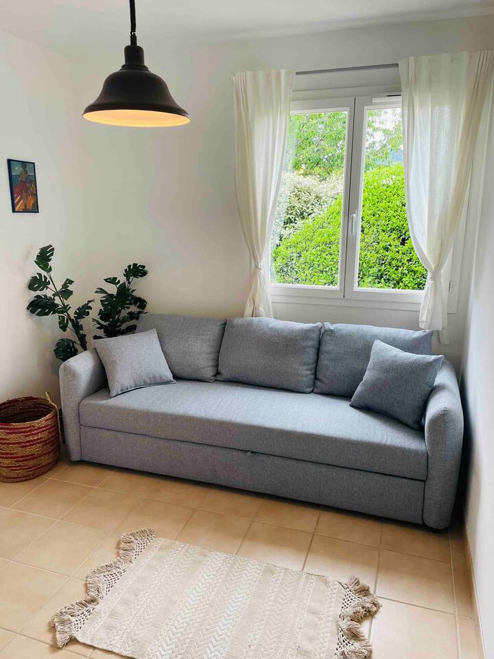 Dormitorio 3
Canapé iluminado 135x190×8