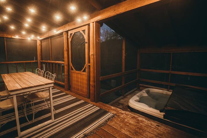 Knutson Property Services and Cabin Rentals managed Airbnb listing 2