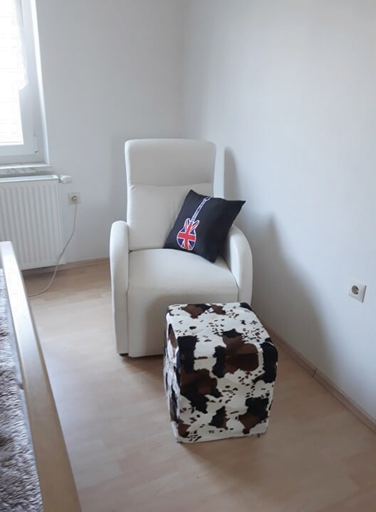 Საძინებელი -  სავარძელი