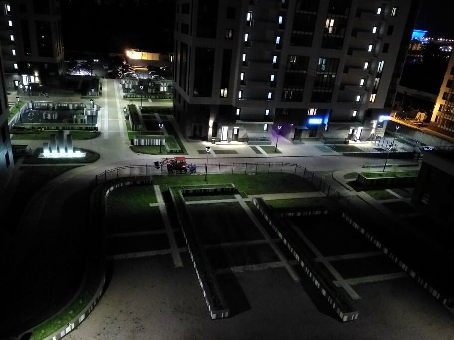 Ночной вид во двор
