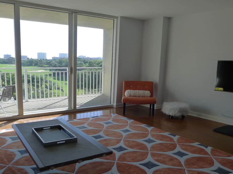 Again, much nicer in person. My tenant who stayed for a year, said the experience was magnificent.